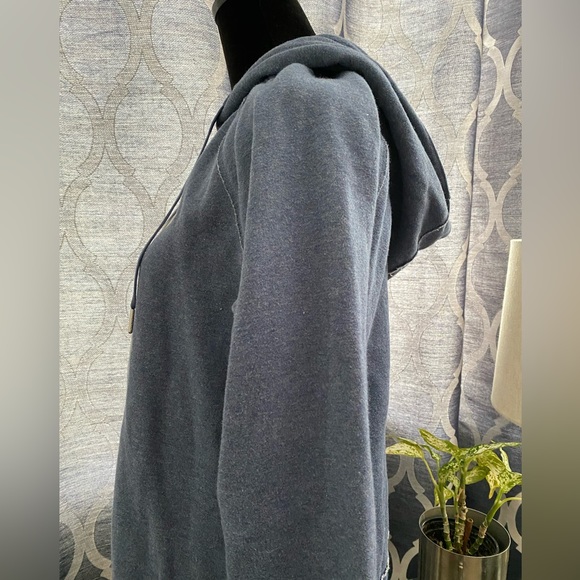 Calvin Klein hooded, front zip and warm. - Picture 2 of 5